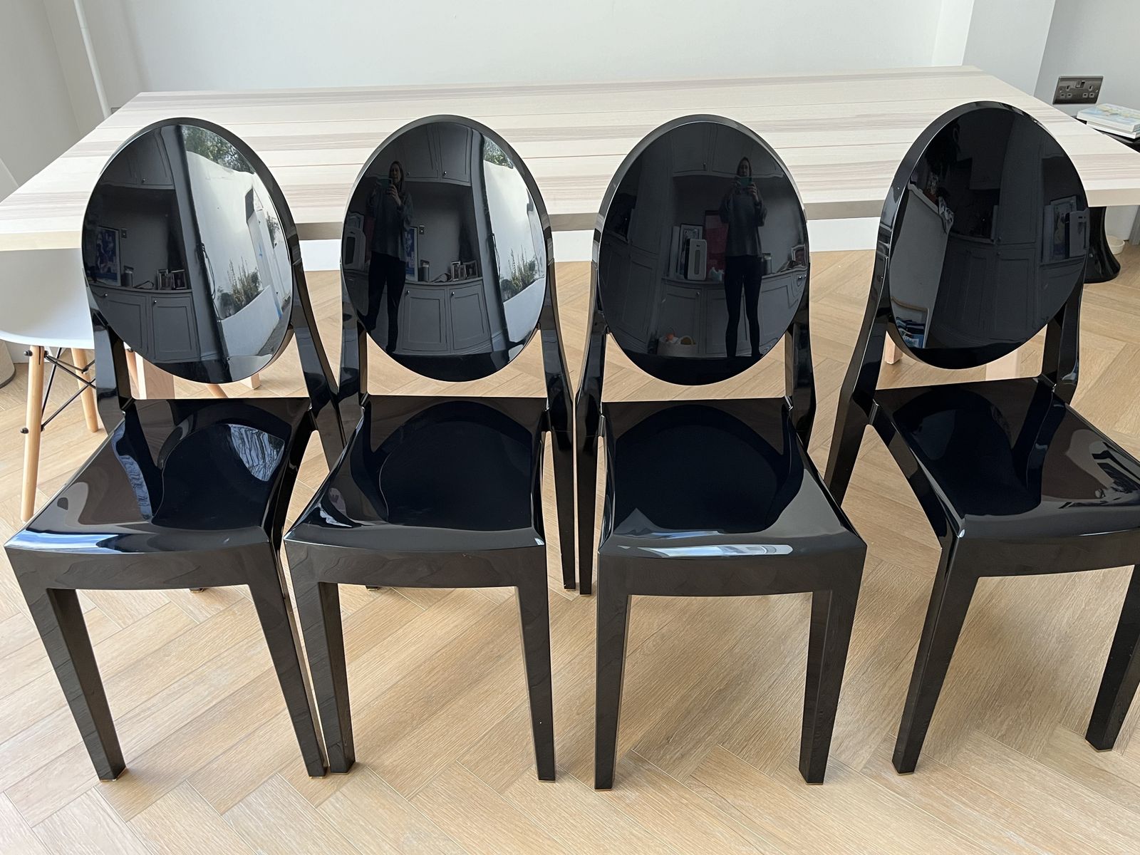 Set Of 4 Kartell Victoria Ghost Chairs