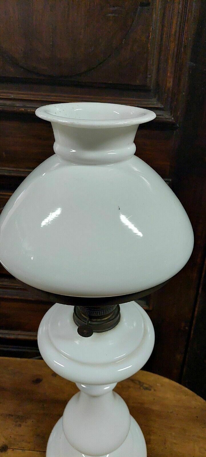 photo furniture Large Antique Oil Lamp In Opaline Glass, Late 19th Century