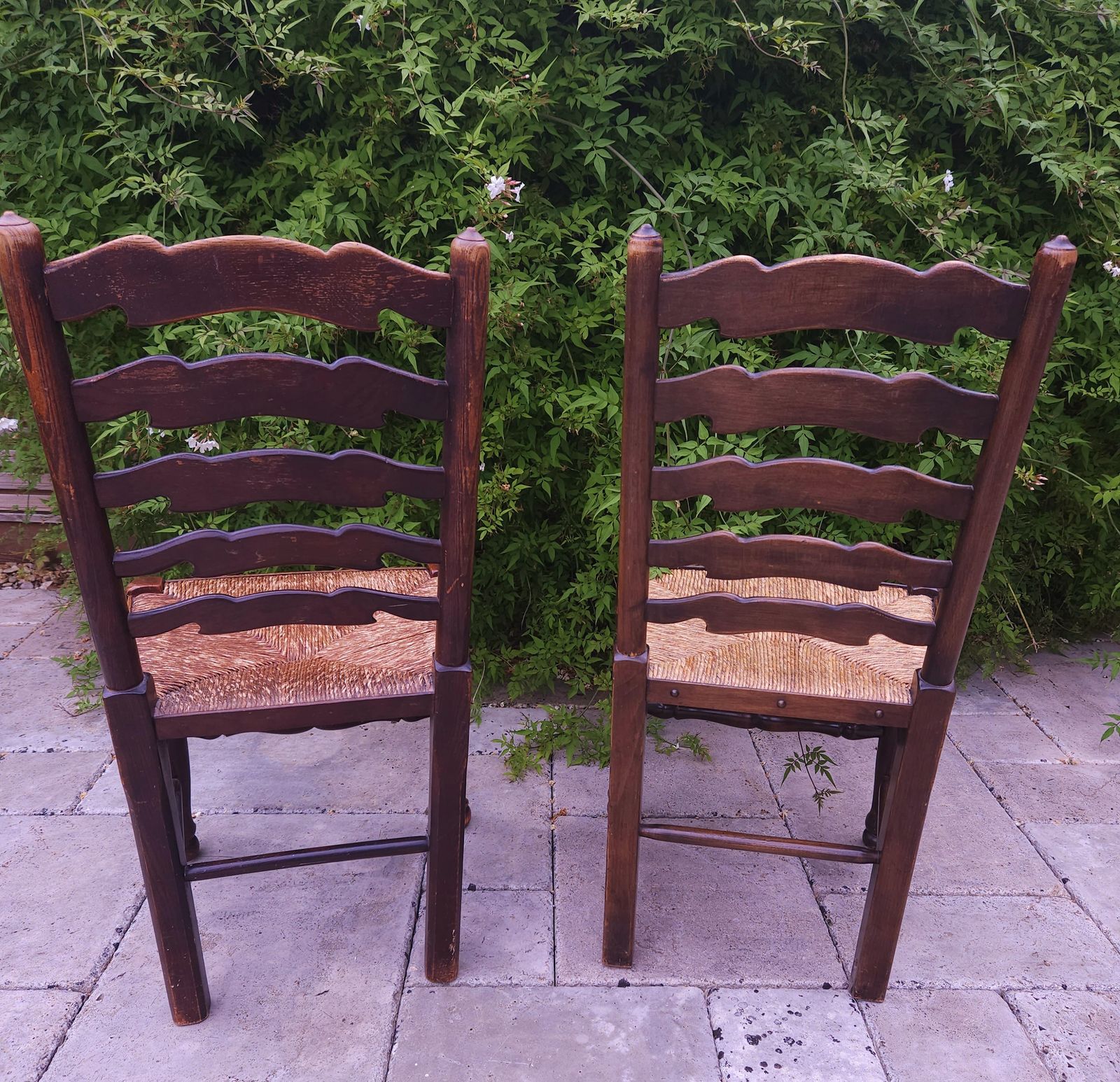 Handsome Pair Of Large 19th Century Oak Ladder Back Chairs photo vinterior