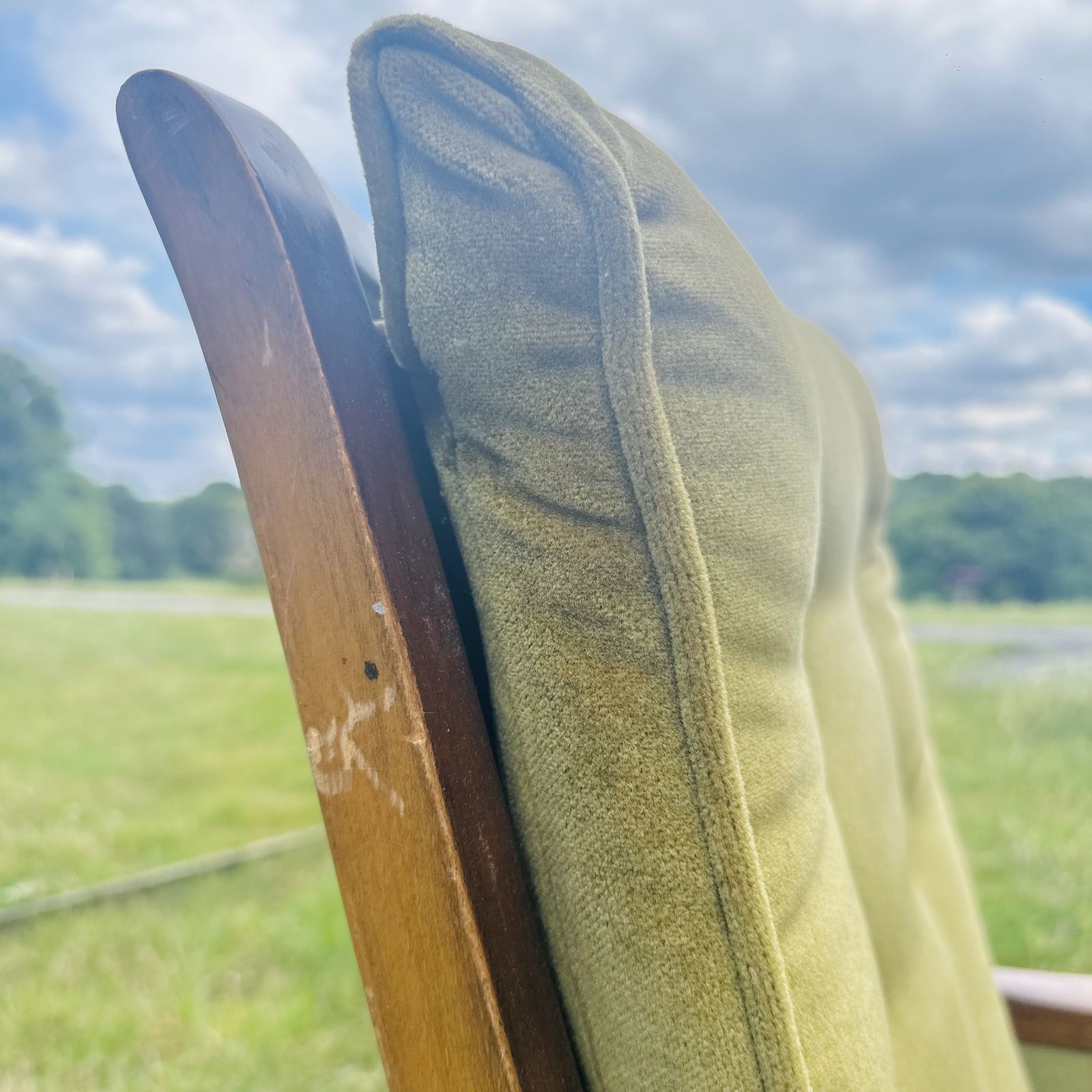 Original Mid 20th Century Cintique Armchair In Moss Green Velvet photo 145.0