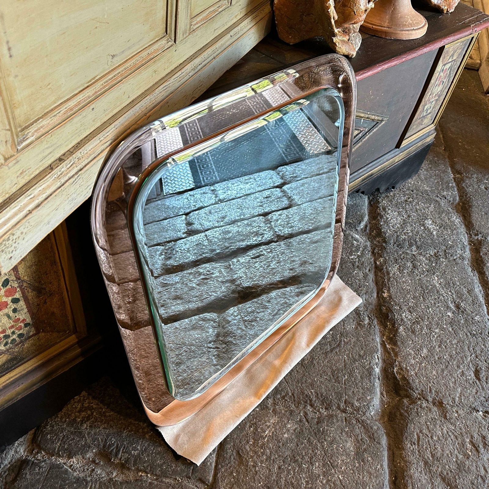 1970s Space Age Pink And Clear Glass Square Wall Mirror By Lupi Cristal Luxor photo vintage