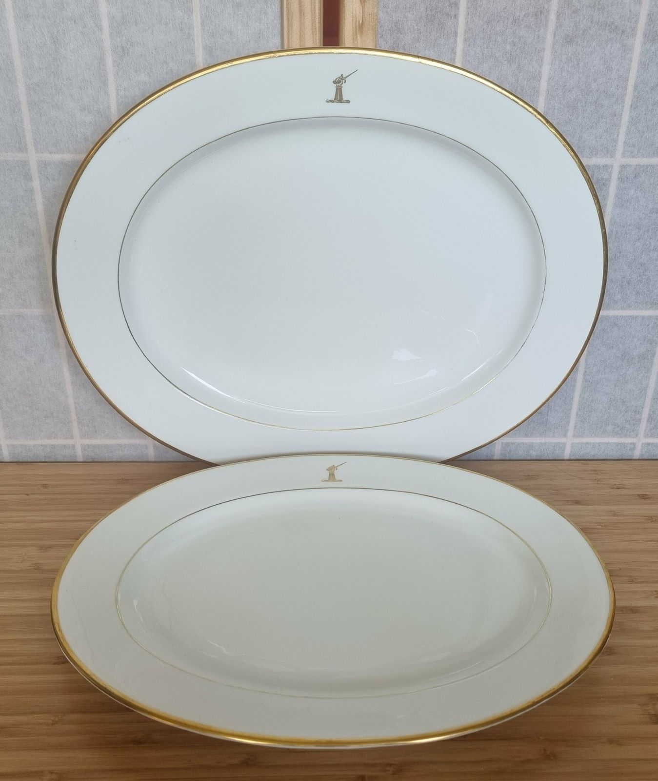 2 Set Of Serving Platters By Cauldon China In White Porcelain And Gold Trim // Ashleyparkerva