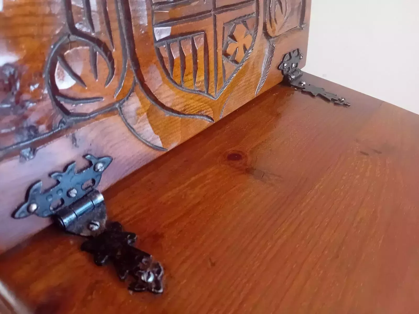 Super Pair Of Mid Century French/Spanish Carved Oak Metamorphic Seats/Tables photo for sale