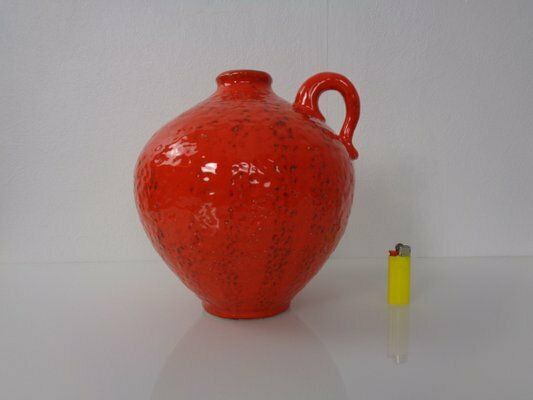 Red Ceramic Vase By Heinz Siery For Carstens, 1960s photo furniture