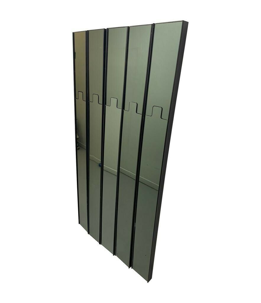 photo vintage A Set Of Six 1970s "Gronda" Coat Hanger Mirrors Designed By Luciano Bertoncini For Elco