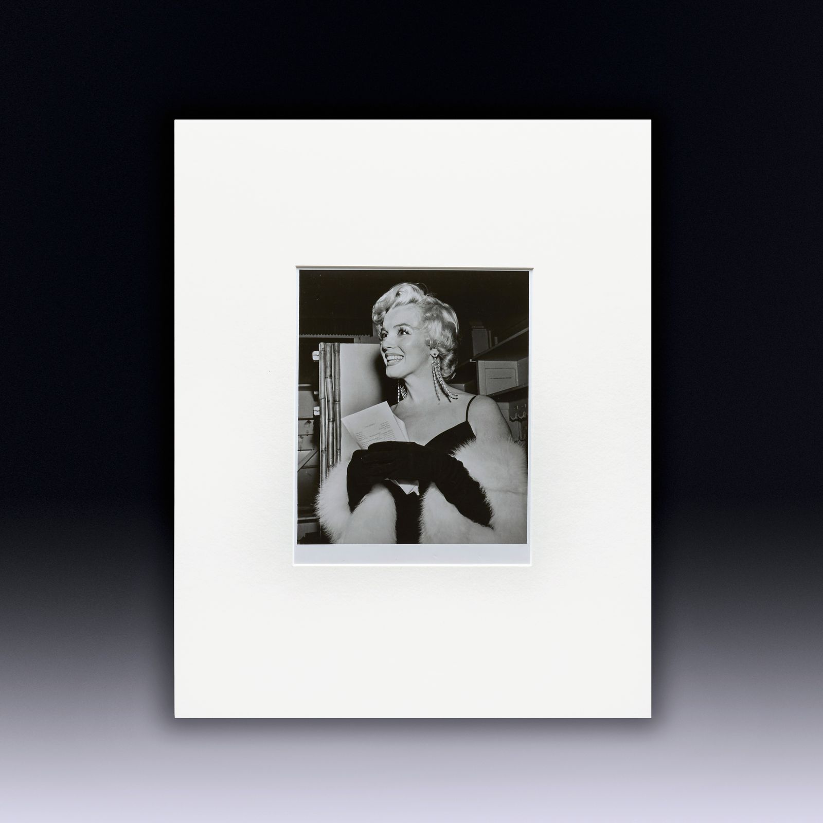 Marilyn Monroe Classic Publicity Photograph   Fur And Black Gloves