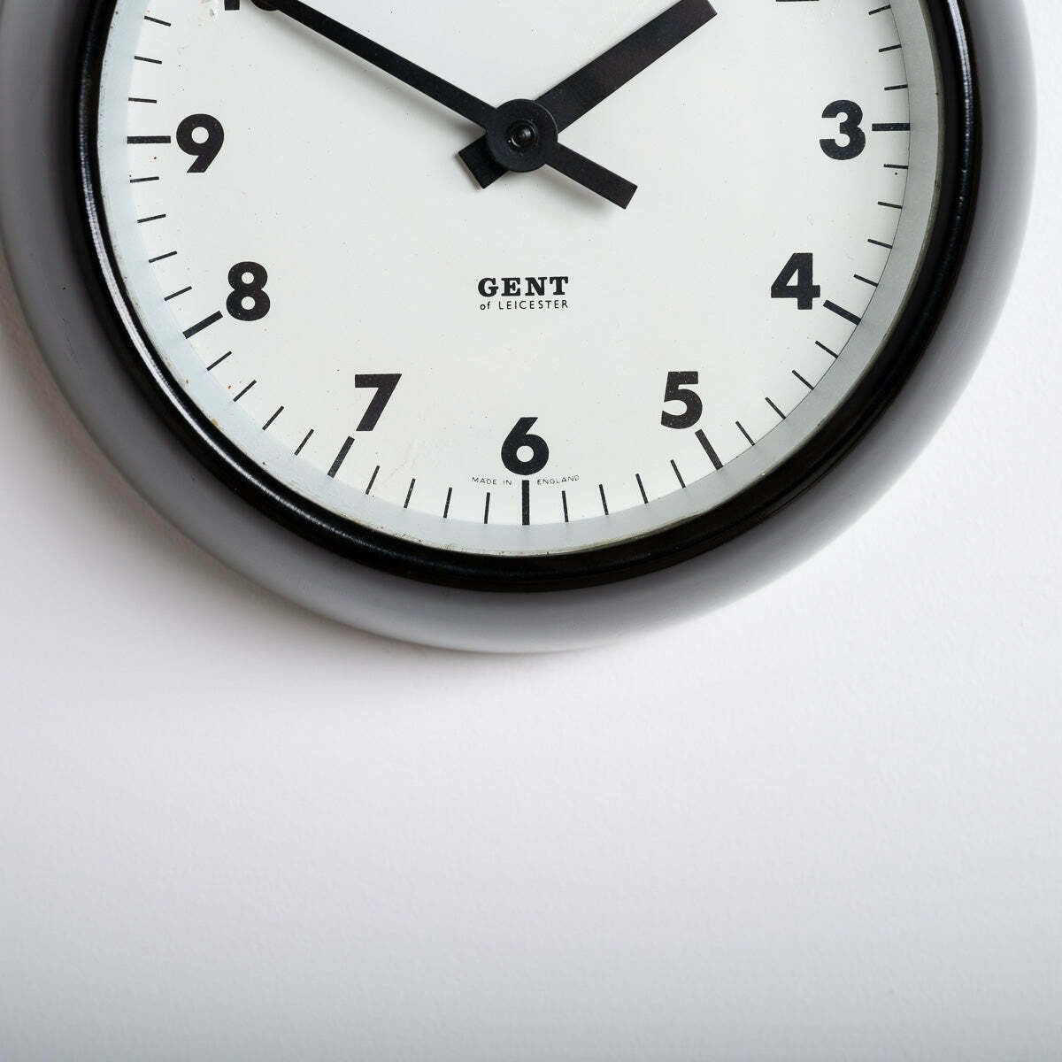 Rare Extra Small Vintage Bakelite Wall Clock By Gent Of Leicester photo vintage
