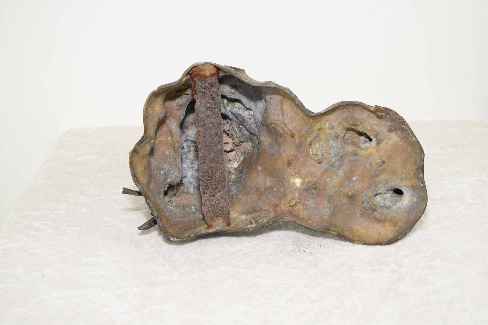 photo furniture Early 19th Century Bronze Figure Of A Lion With Prey