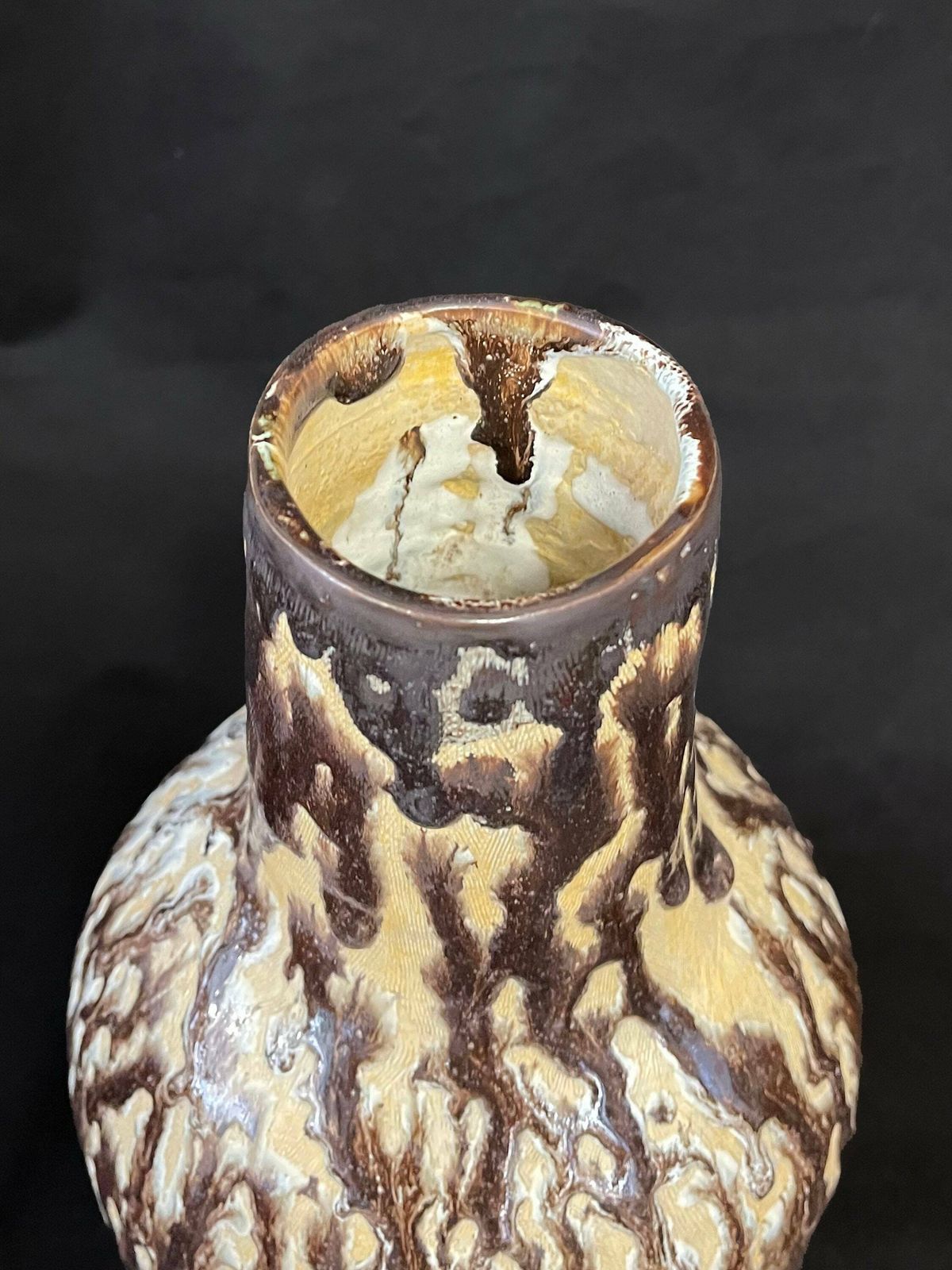 Stunning And Unique Mid Century Hand Made Fat Lava Ceramic Vase By Sue Blackburn 1969 photo vinterior