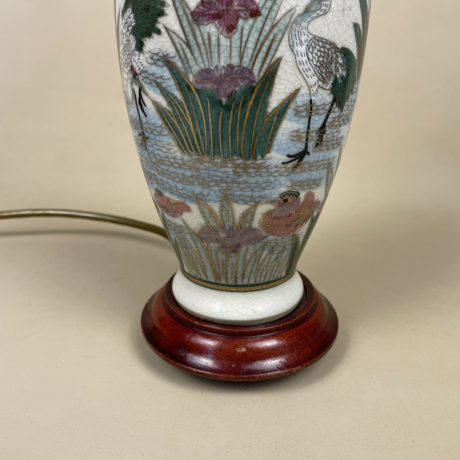 Vintage Ceramic Lamp Light Bedside Table Hand Painted Birds Scenic Design White Wood Base Oriental Chinese Vase Cottage Antique Retro Brass photo furniture
