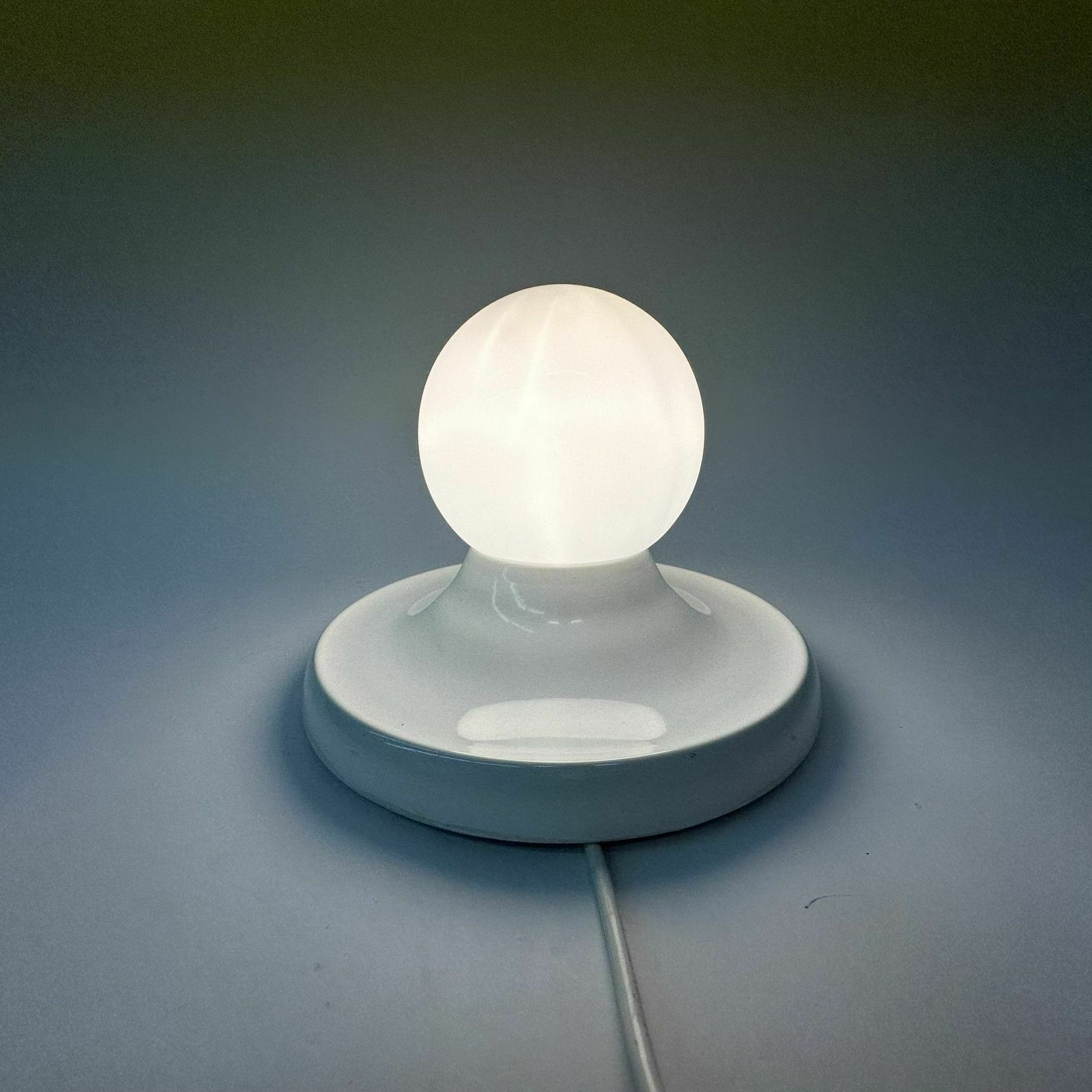 Light Ball Wandlamp Van Achille Castiglioni Voor Flos, Ca. Jaren 1960, Italië photo for sale
