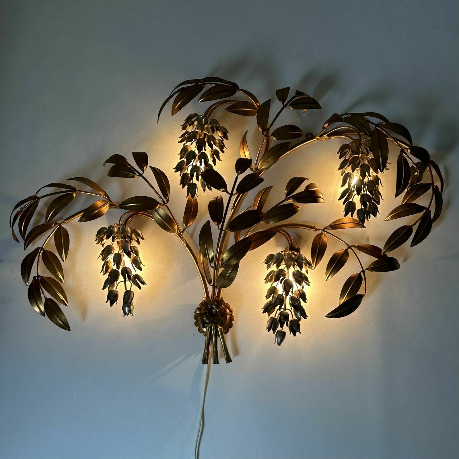 Hans Kögl Wisteria Wall Lamp Gilded Metal , 1970s photo Lighting