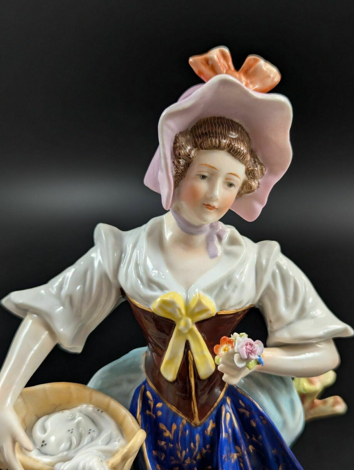 Chelsea Porcelain Figurine Of Laundry Woman, C. 1752 1756 photo buy