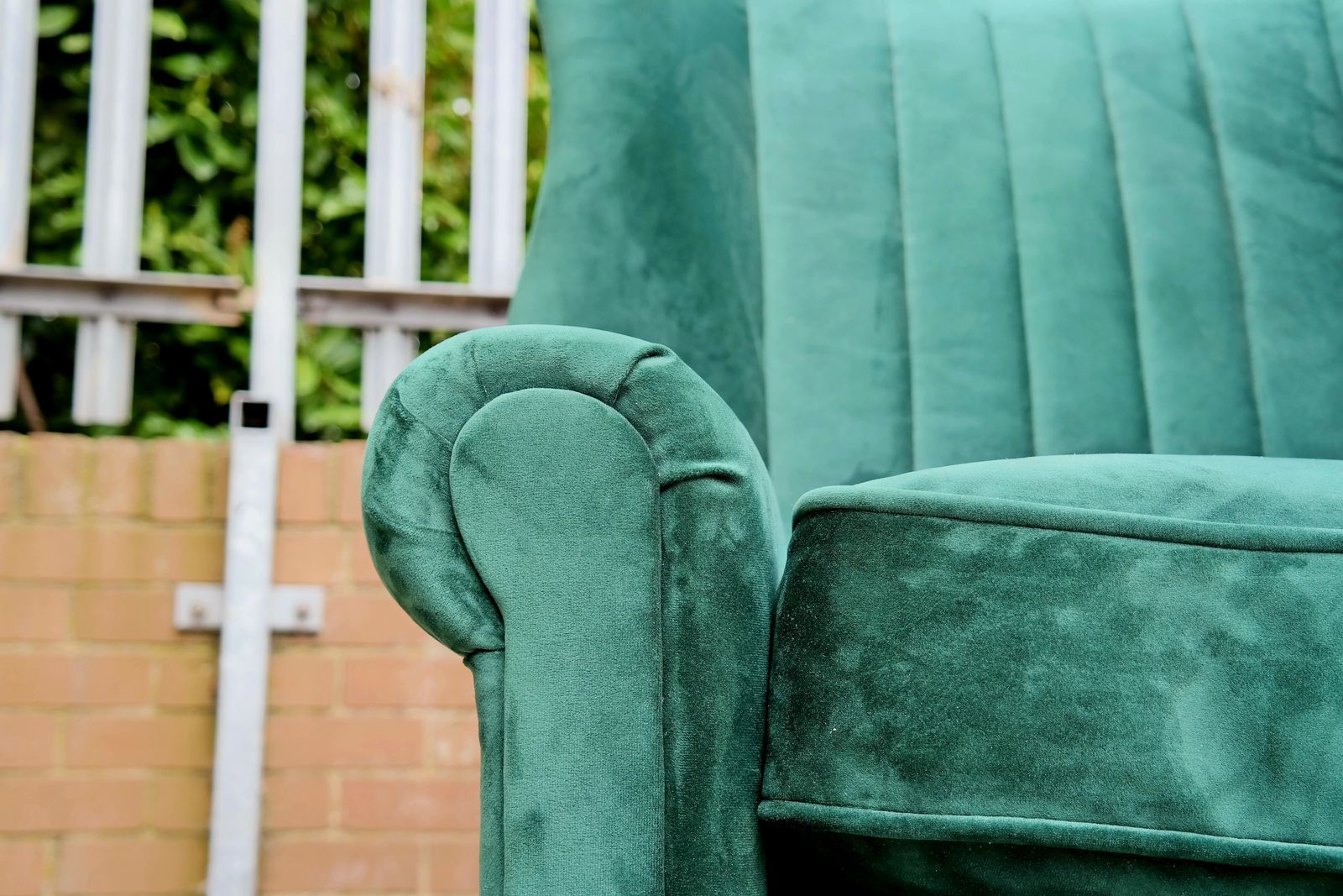 Stunning Tetrad Dunmore Library Club Armchair Velvet Bottle Green photo vinterior
