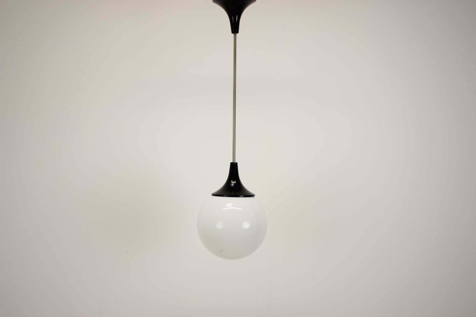 Mid Century Hanglamp Van Napako, Tsjecho Slowakije, Ca. Jaren 1960 photo buy