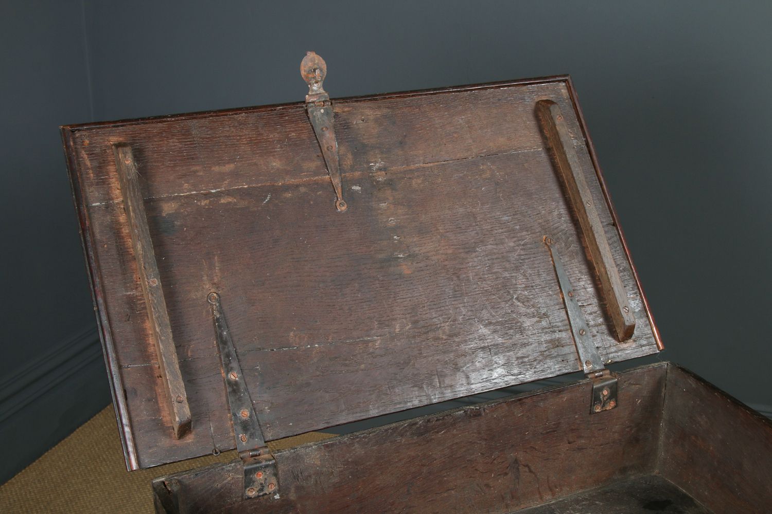 photo vinterior English 17th Century Charles II Oak Carved Bible Box  (Circa 1680)