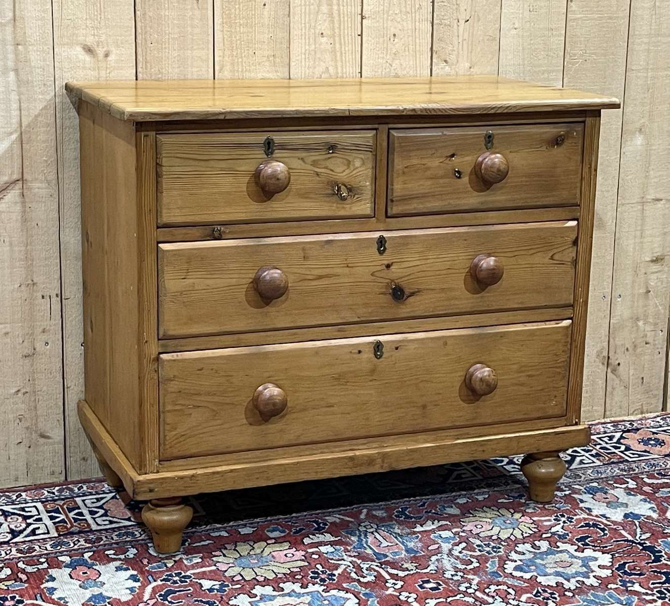photo furniture English Chest Of Drawers In Fir From The End Of The 19th Century