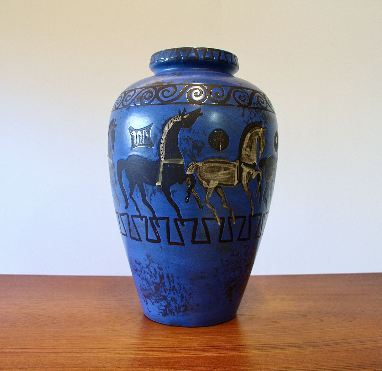 Hans Welling West German Pergamon Floor Vase For Ceramano 106/2 photo furniture