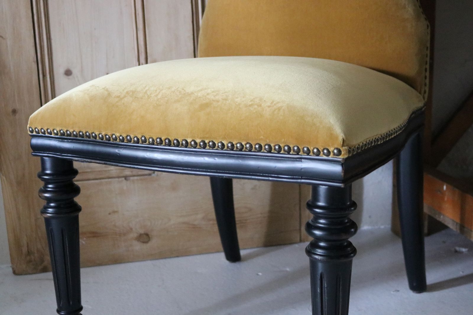 4 X India Jane Gold Velvet Dining Chairs photo Furniture