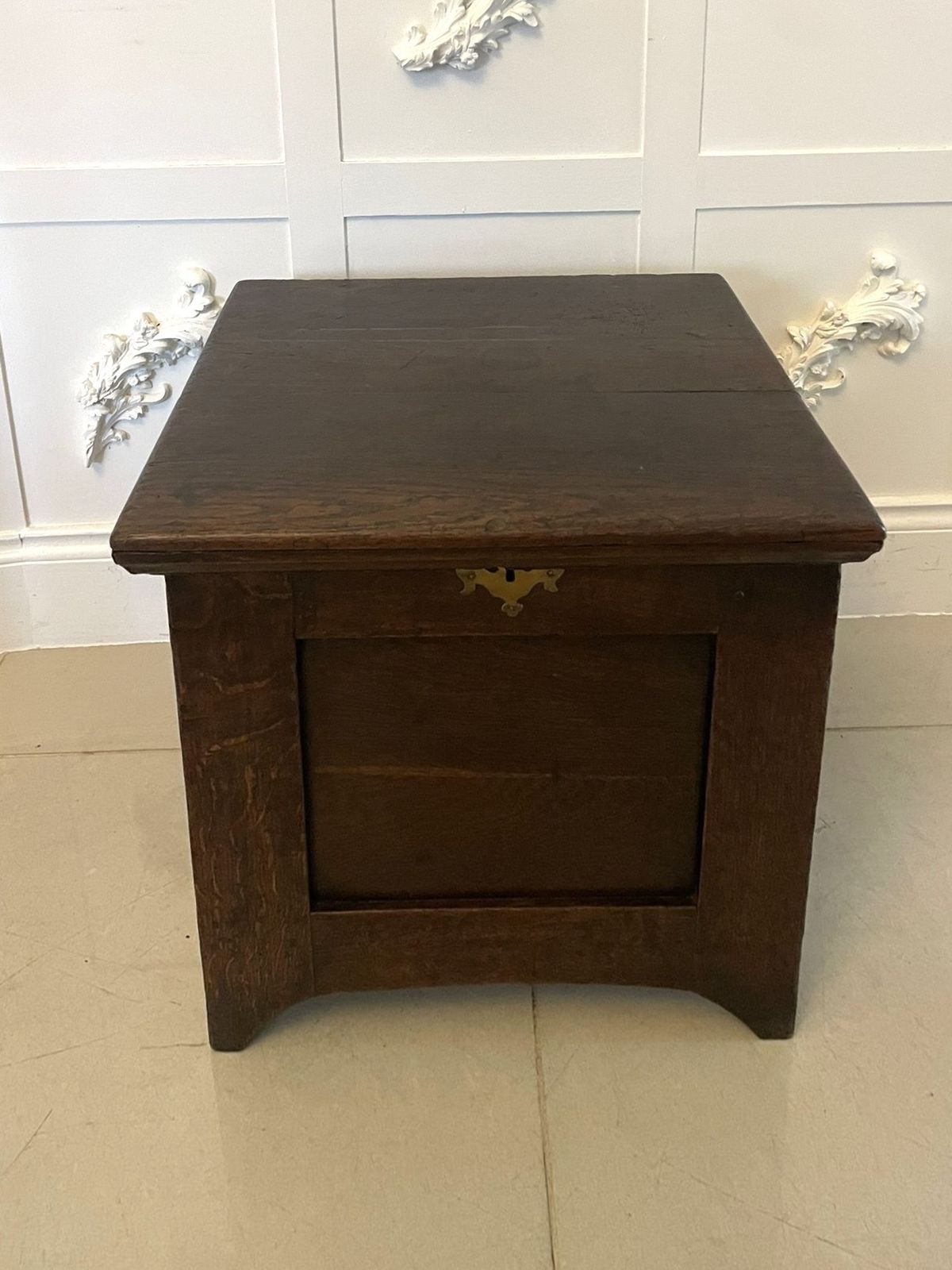 Rare Small 17th Century Antique William And Mary Quality Oak Coffer