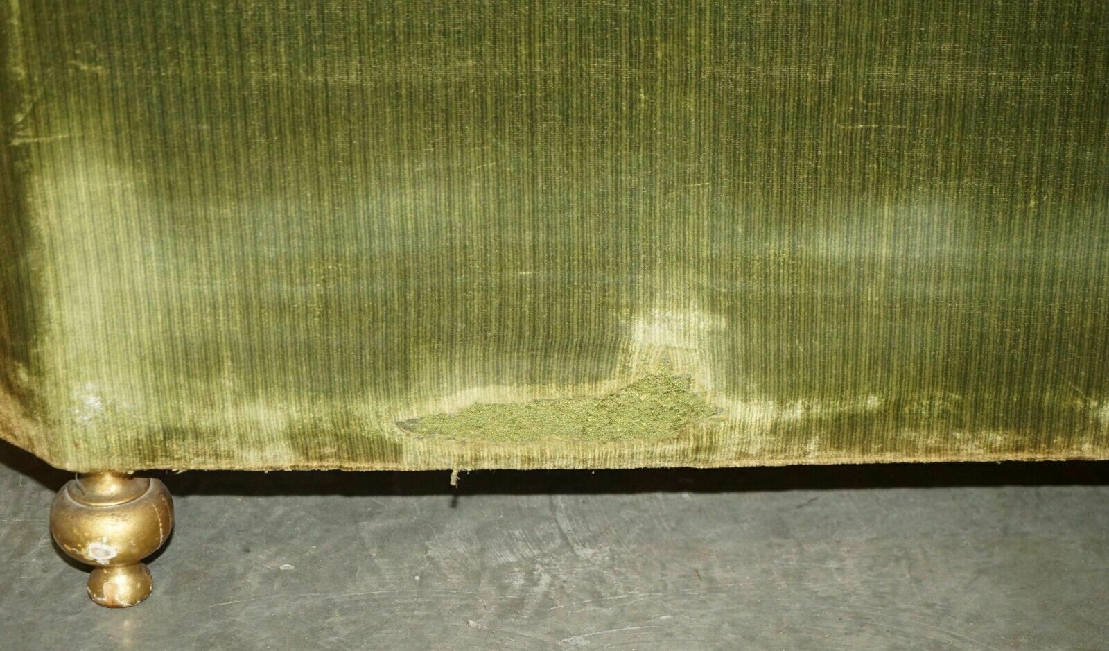 photo vintage Fine Antique Georgian Circa 1780 Giltwood Chesterfield Window Settee Salon Sofa