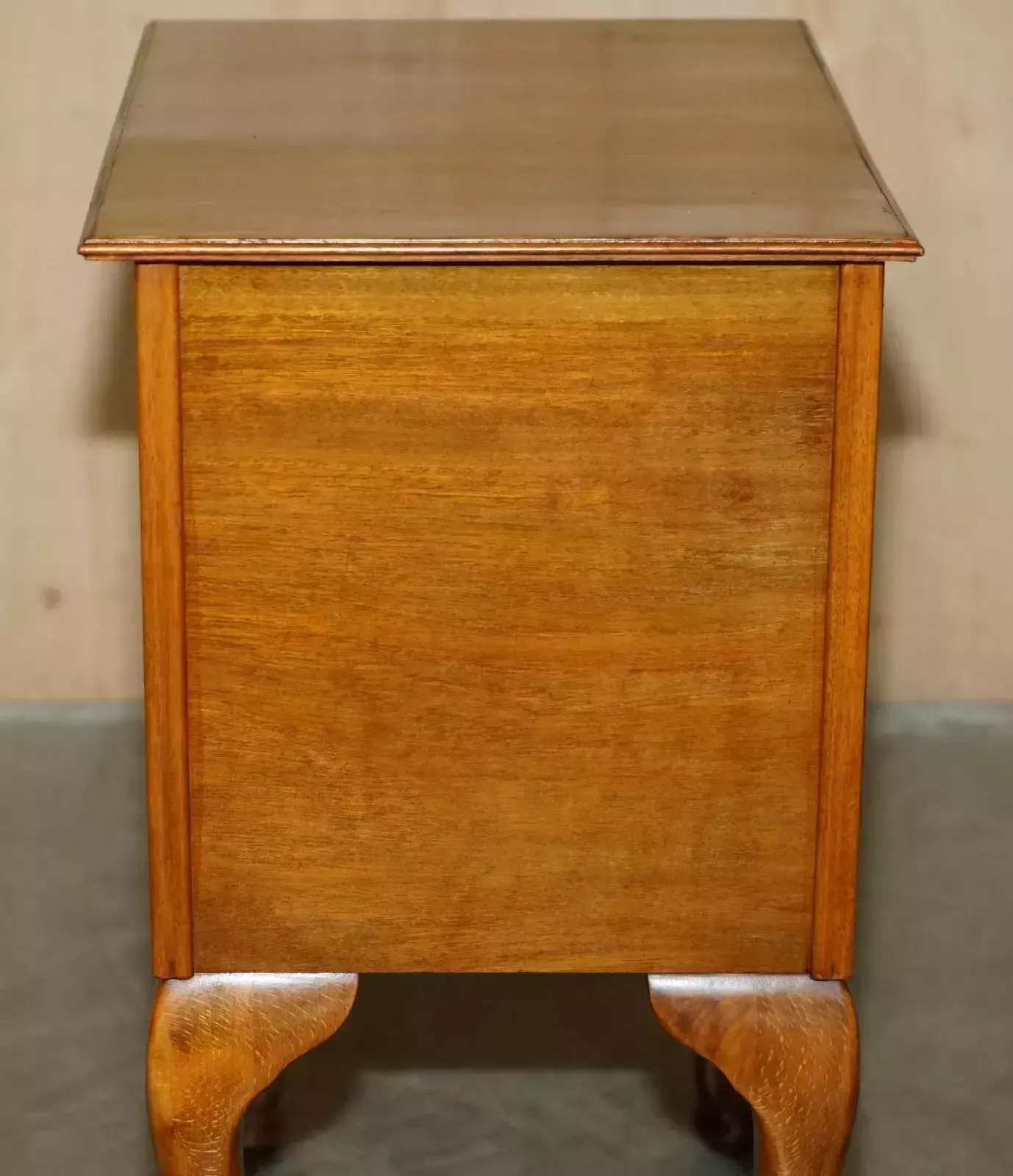 photo vinterior Pair Of Mid Century Modern Beech & Walnut Bedside Side End Lamp Wine Tables