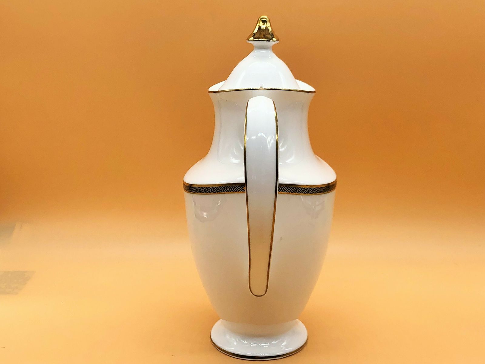 Royal Doulton China Geneva Design 2 Pint Capacity Coffee Pot. H5229. photo for sale