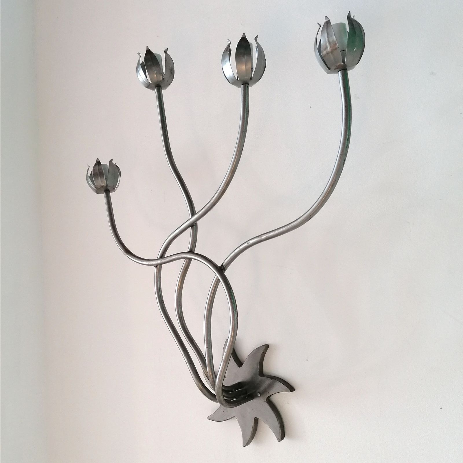 photo furniture Postmodern Sculptural Star / Flower Wiggle Steel Wall Light, Artist Made, No Labels, USA, C1980s. Newly Rewired.