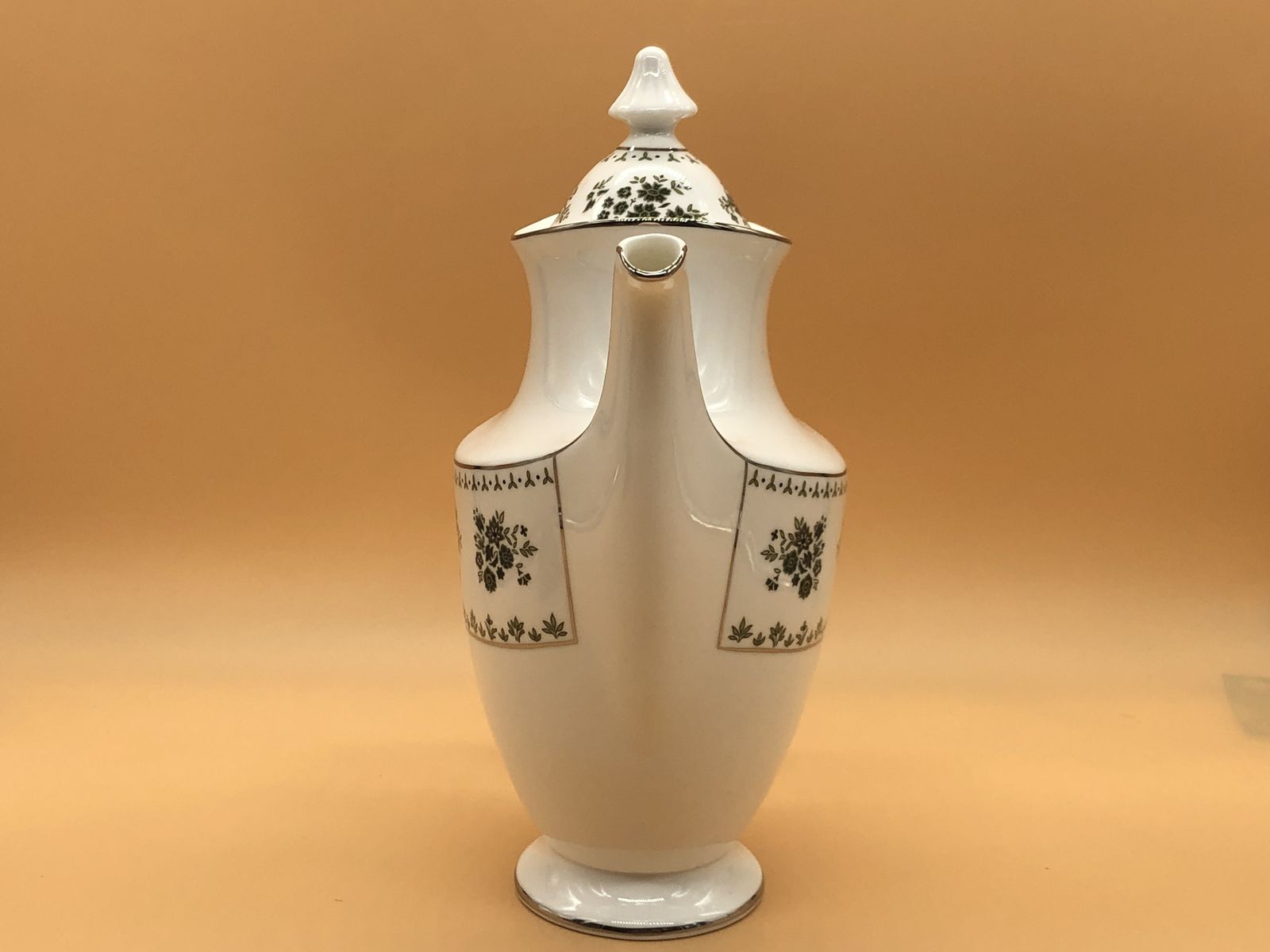 Royal Doulton China Valley Green Design 2 Pint Capacity Coffee Pot. H5015. photo furniture