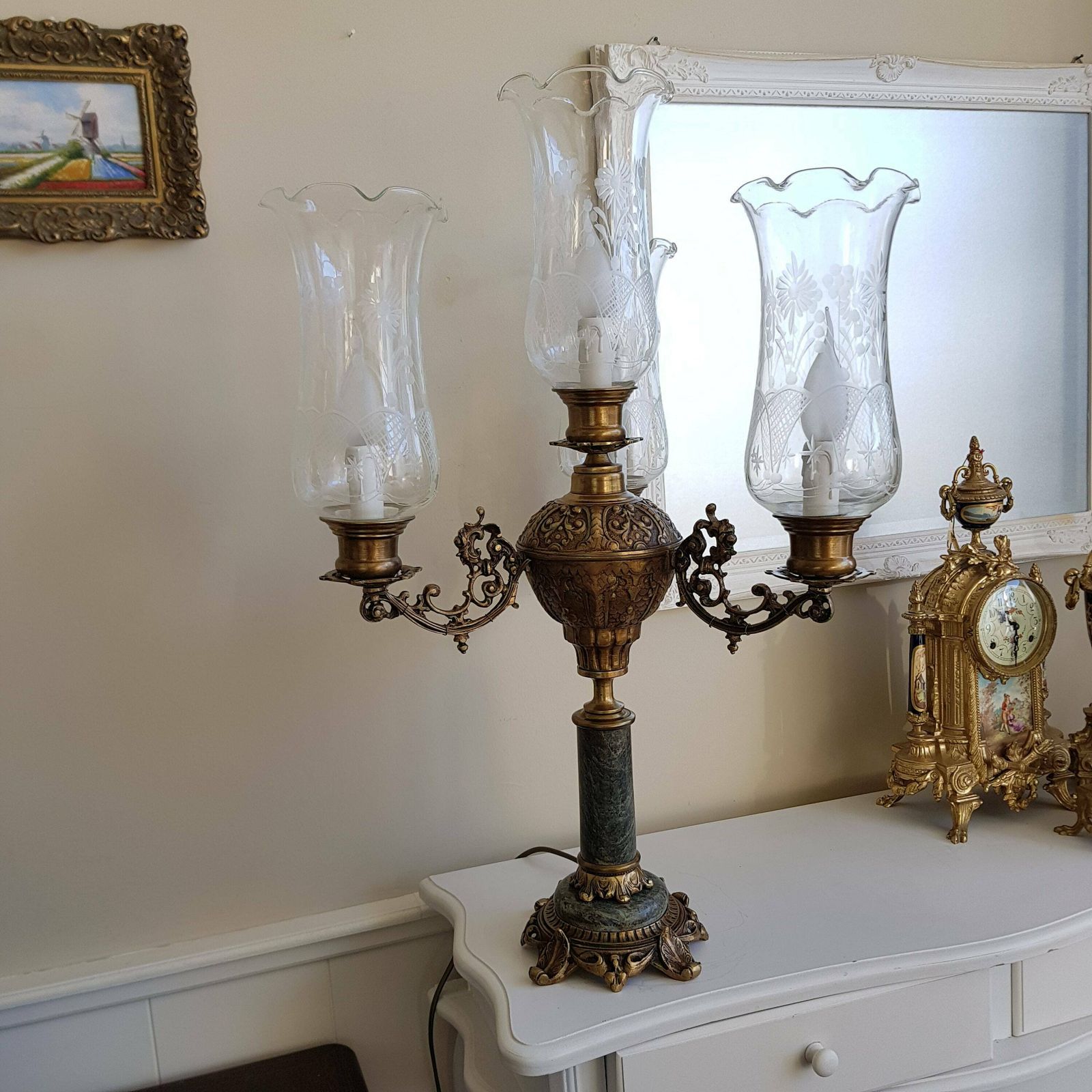 Tafellamp | Massief Brons En Groen Marmer | Hoge Lamp Met Corinthische Zuil photo for sale