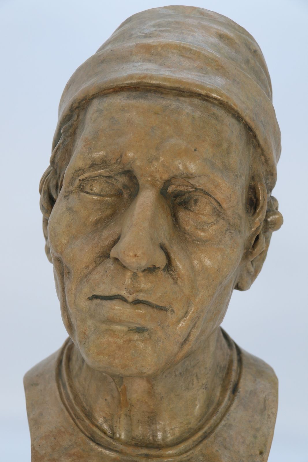 925.0 A Large 19th Century Simulated Stone Plaster Bust Of A Medieval Man photo