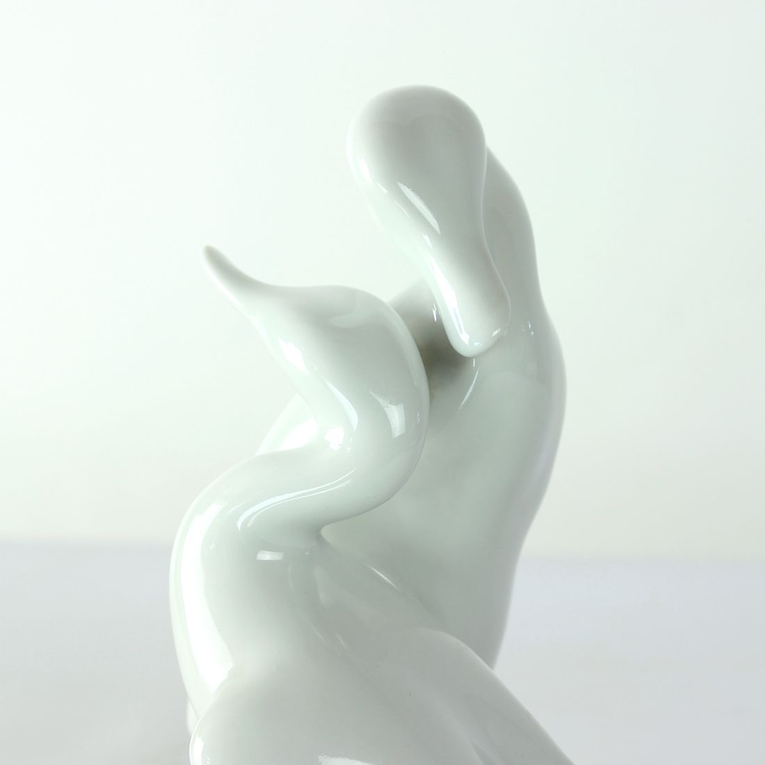 White Midcentury Porcelain Statue Of Love Ducks, Royal Dux Czechoslovakia photo vintage