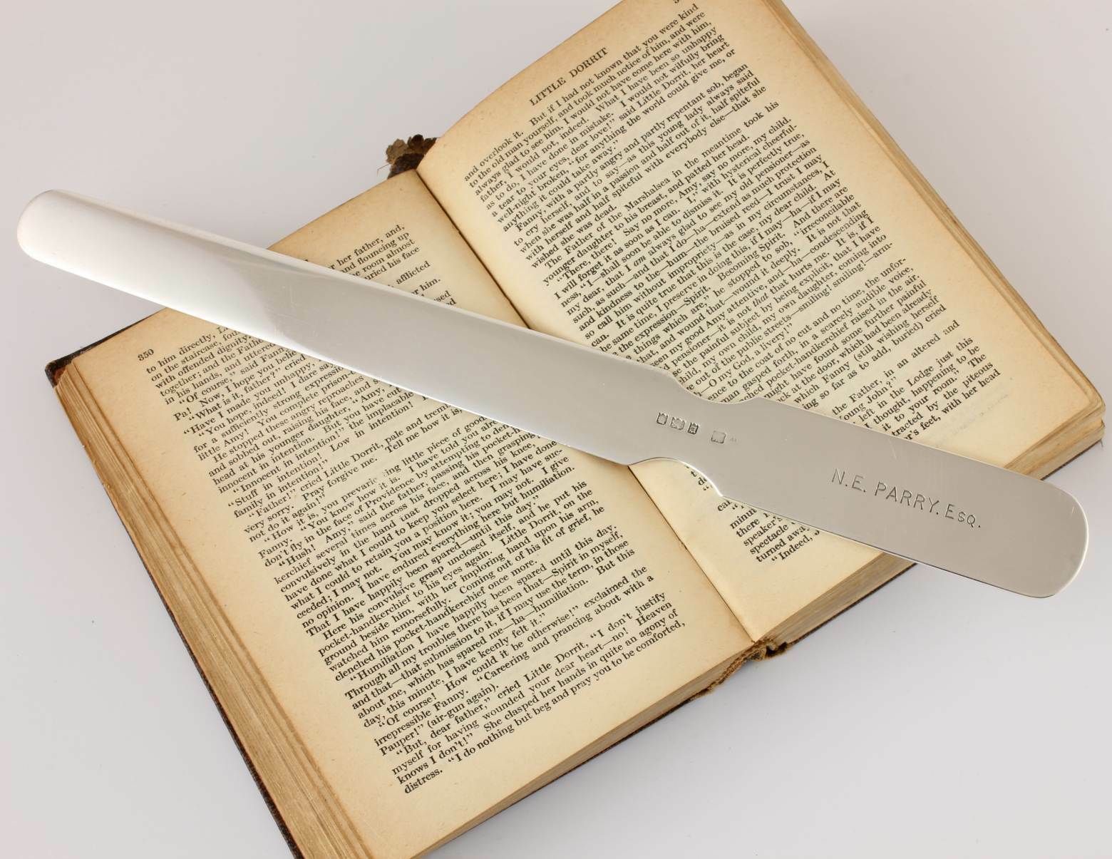 Sampson Mordan Solid Silver Antique Paper / Page Turner 1918. Ba Ltd Dart Club.