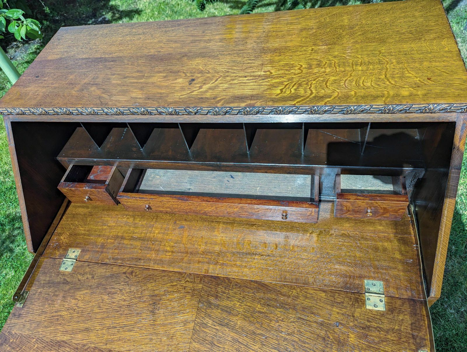 photo for sale Early 19th C Oak Ball&Claw Feet Bureau Write Desk Secret Draw 0239.