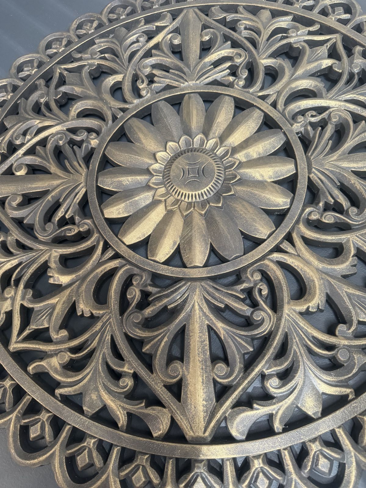Custom Painted Beautiful Elegant Large Moroccan Style Carved Round Fretwork Ornate Wall Art 78cm Diameter photo furniture