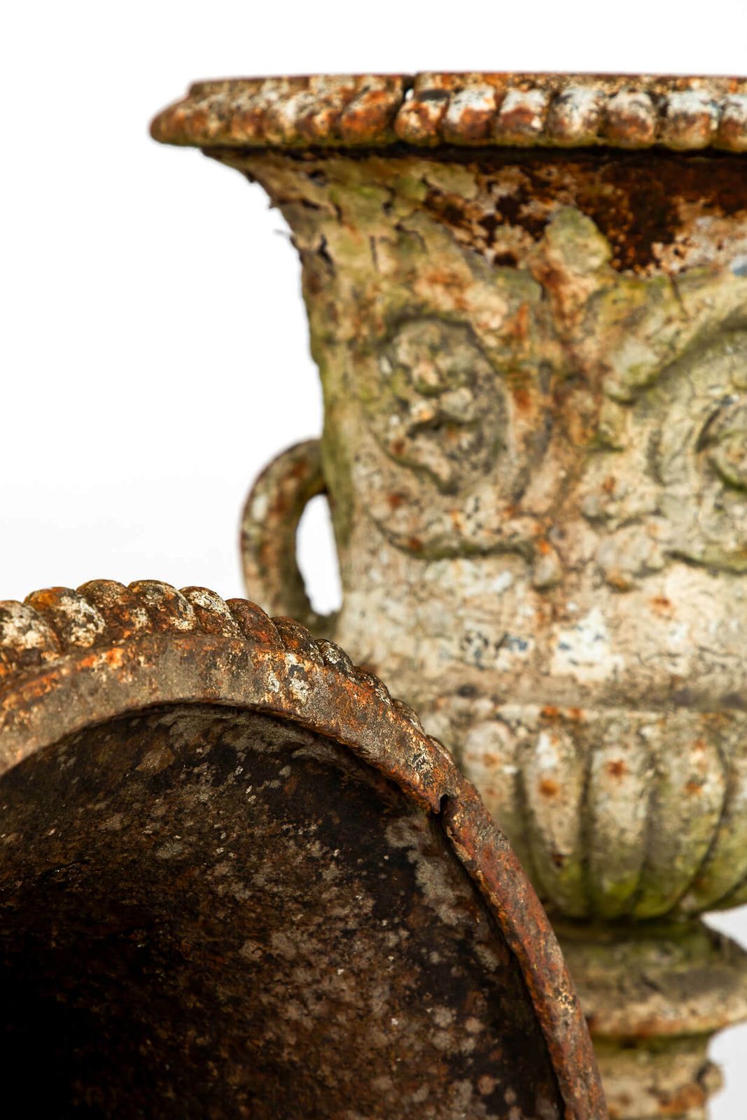 photo furniture Pair Of Andrew Handyside Campana Urns