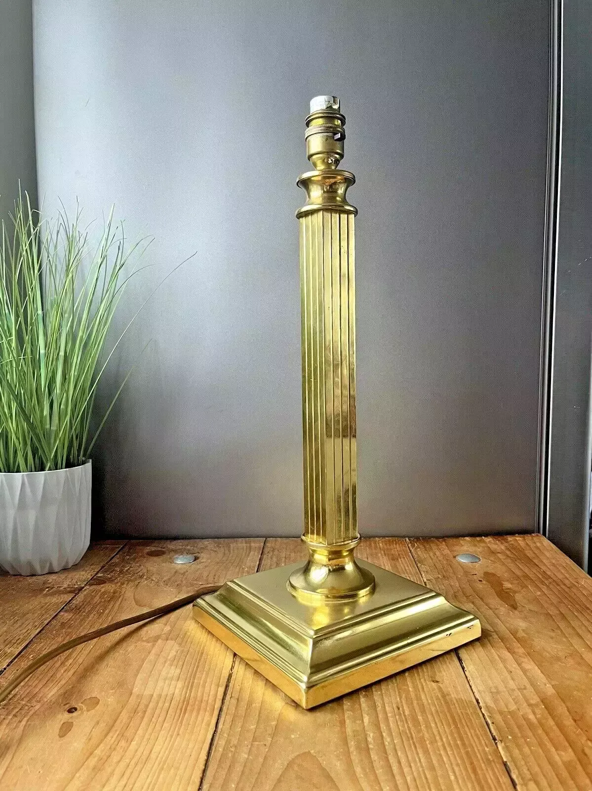 Large Vintage Brass Corinthian Column Pillar Table Lamp Antique Country House photo buy