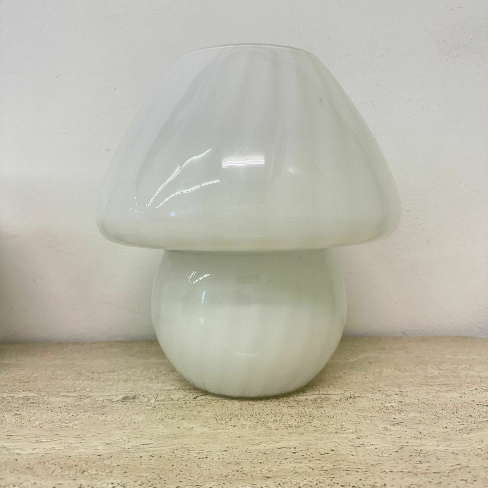 Set Van 2 Tafellampen Met Paddenstoelvorm En Wervelpatroon, Jaren 1970 photo buy