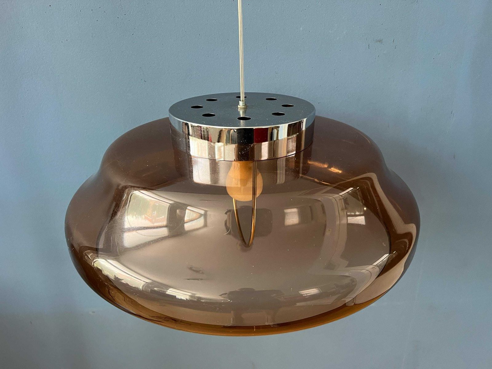 photo furniture Oranje/Bruine Plexiglazen Space Age Ufo Hanglamp
