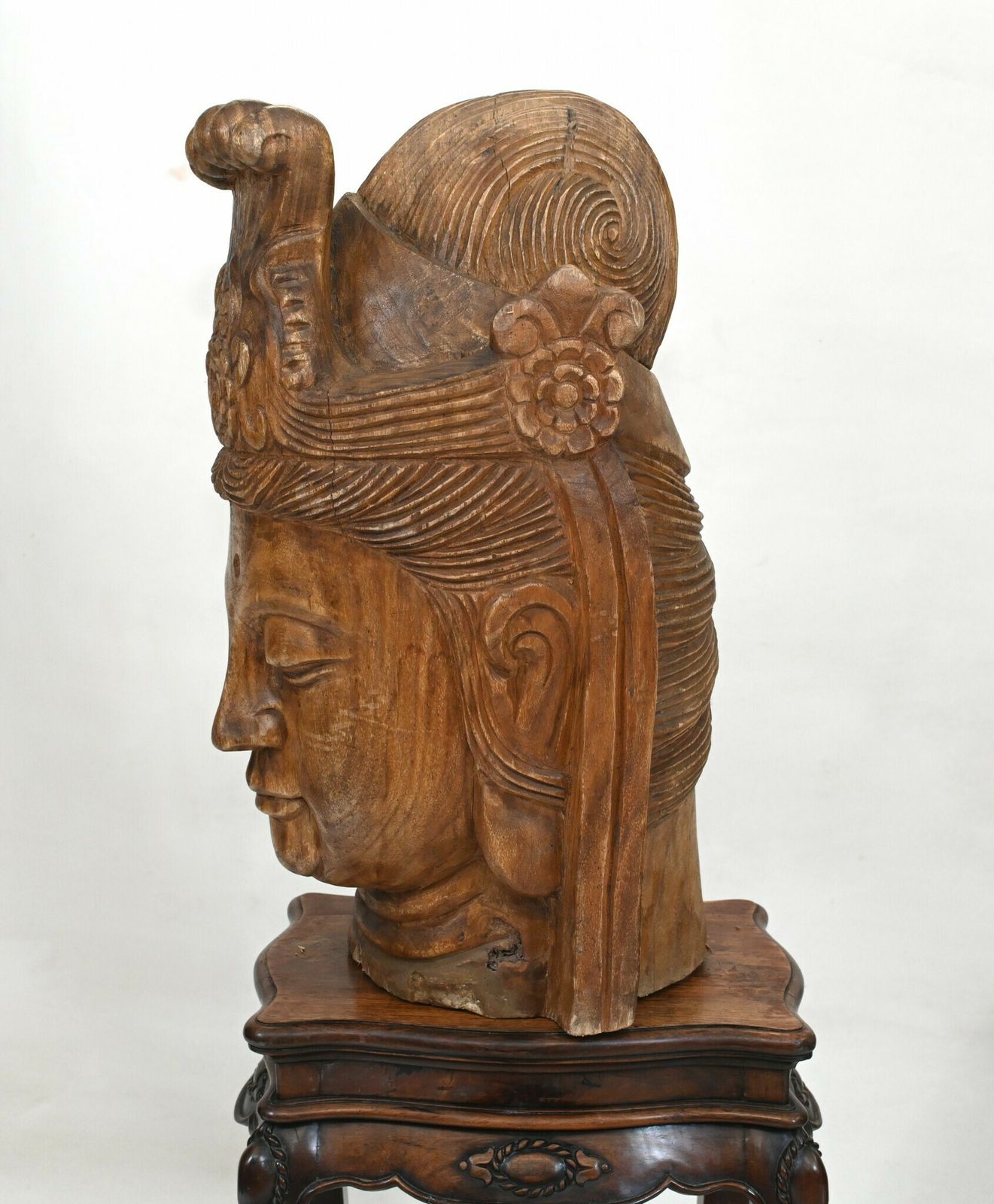 Carved Tibetan Buddha Best Statue Buddhist Head Statue photo furniture