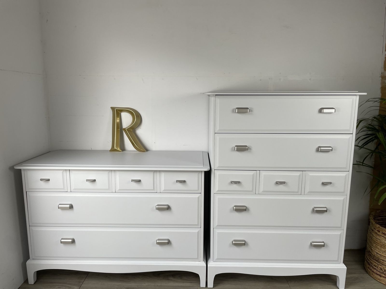 Stag Minstrel Set Of 2 Chests Of Drawers Grey photo vintage