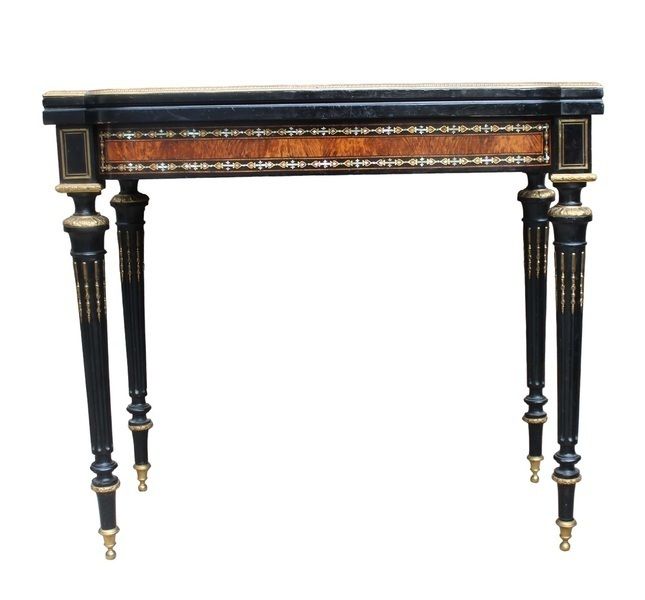 Exceptional 19th Century French Napoleon III Inlaid  Of Mother Of Pearl  And Burr Walnut Card Table