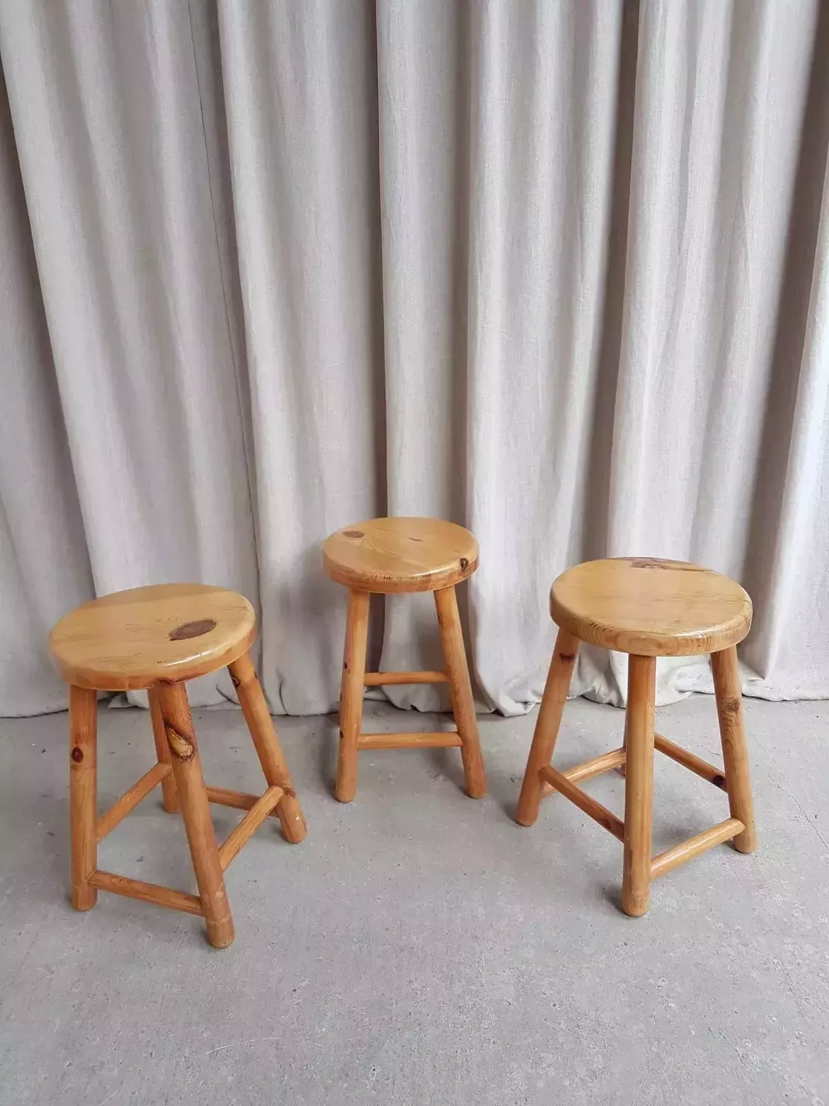 Vtg Late Mid Century Set Of 3 Pine Kitchen Bar Stools Retro Modernist R552 photo for sale