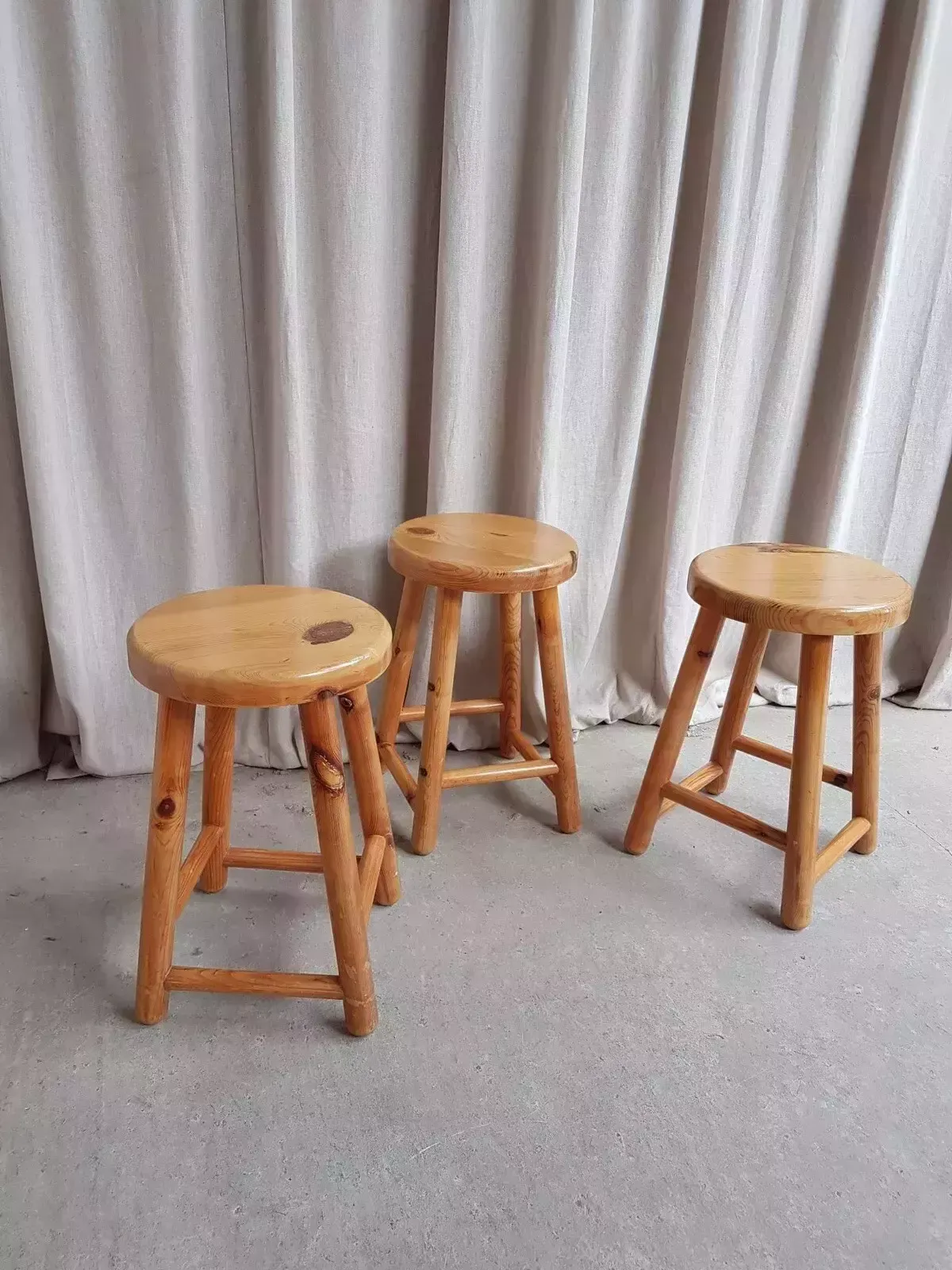 Vtg Late Mid Century Set Of 3 Pine Kitchen Bar Stools Retro Modernist R552 photo 201.25