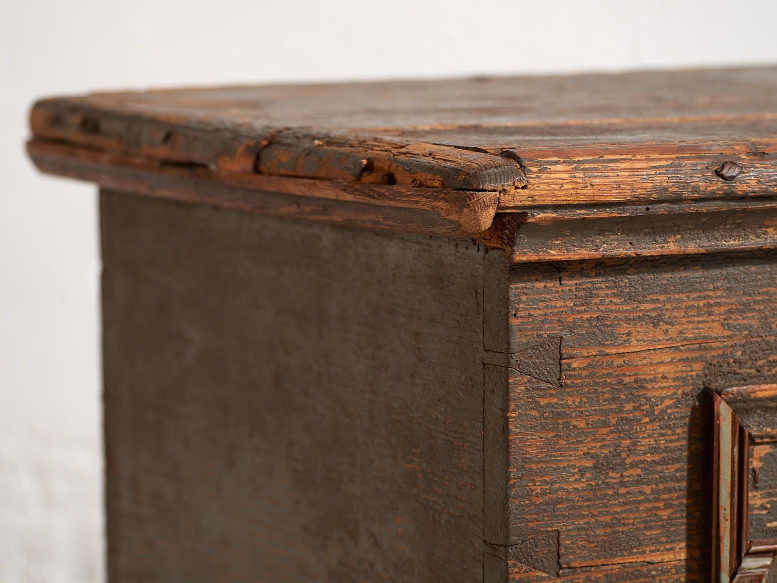Antique Trunk With Pearl Gray Patina (C.1900) #28 photo vintage