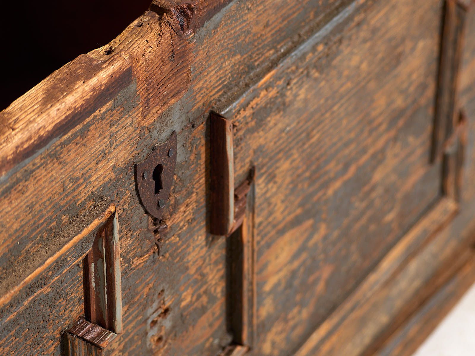 1491.0 Antique Trunk With Pearl Gray Patina (C.1900) #28 photo