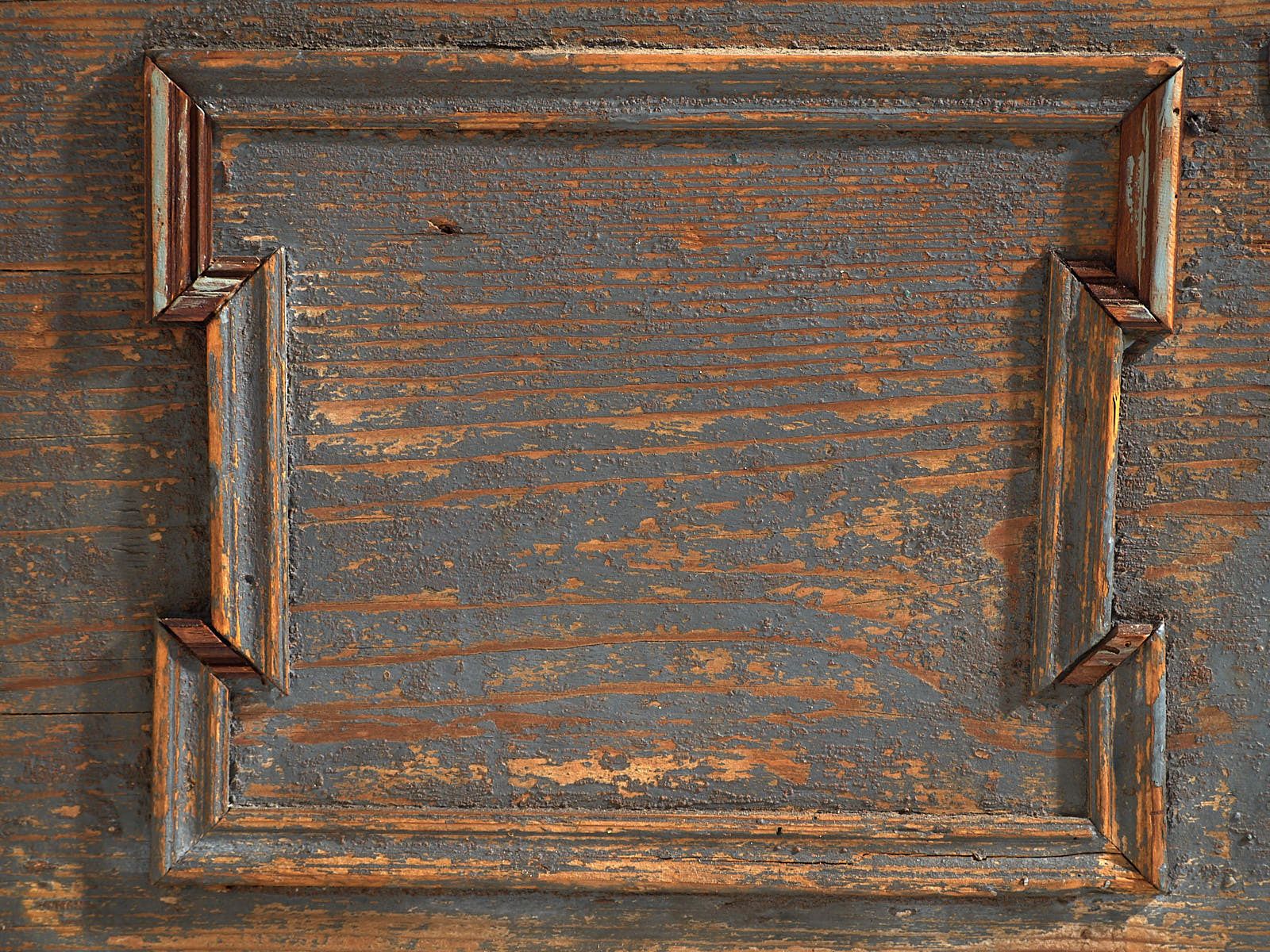 photo buy Antique Trunk With Pearl Gray Patina (C.1900) #28