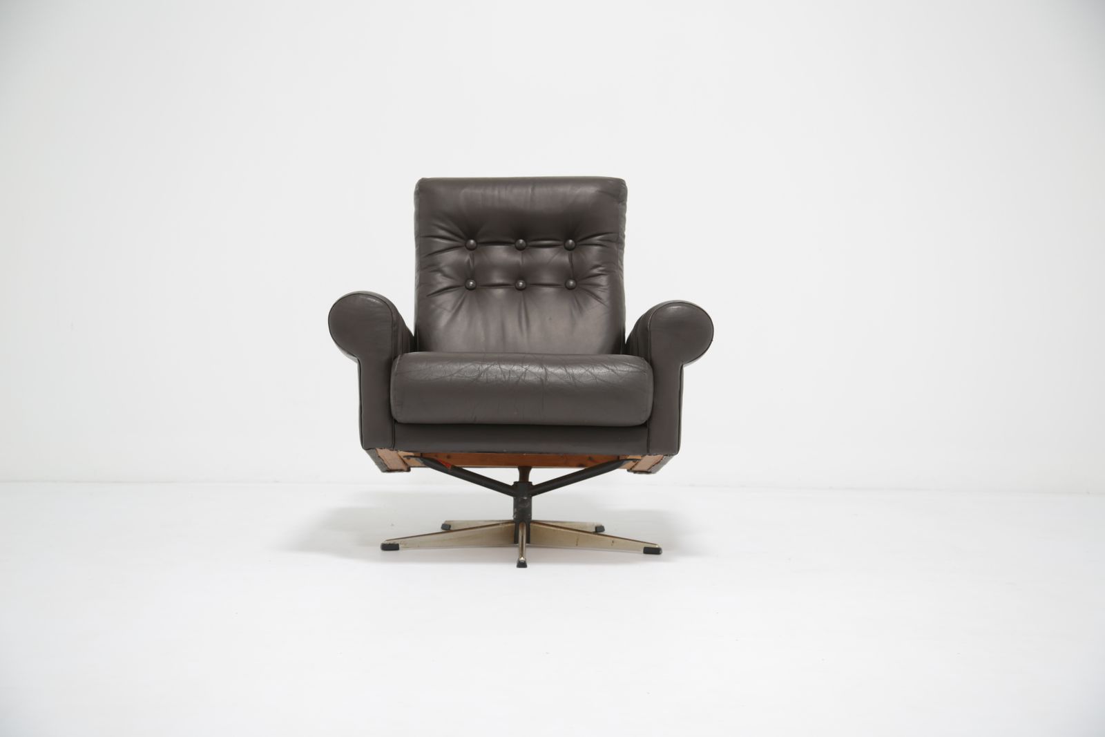 Vintage Brown Leather Swivel Armchair, Denmark, 1970s. photo Furniture