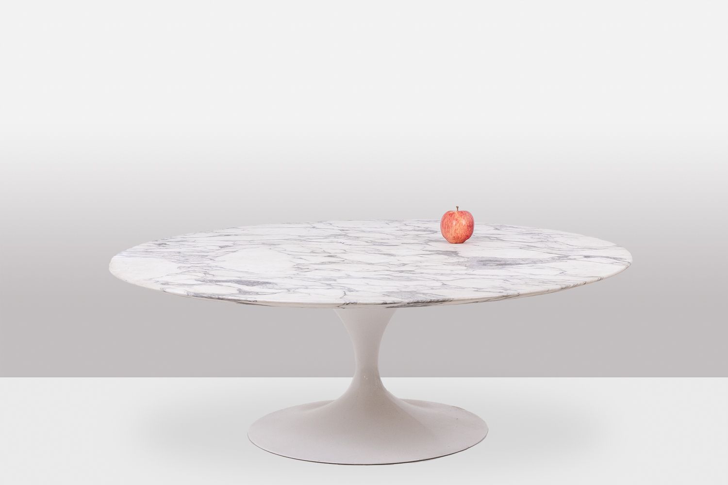 Eero Saarinen For Knoll International. “Tulip” Coffee Table In Marble. 1960s. Ls52531254d photo for sale