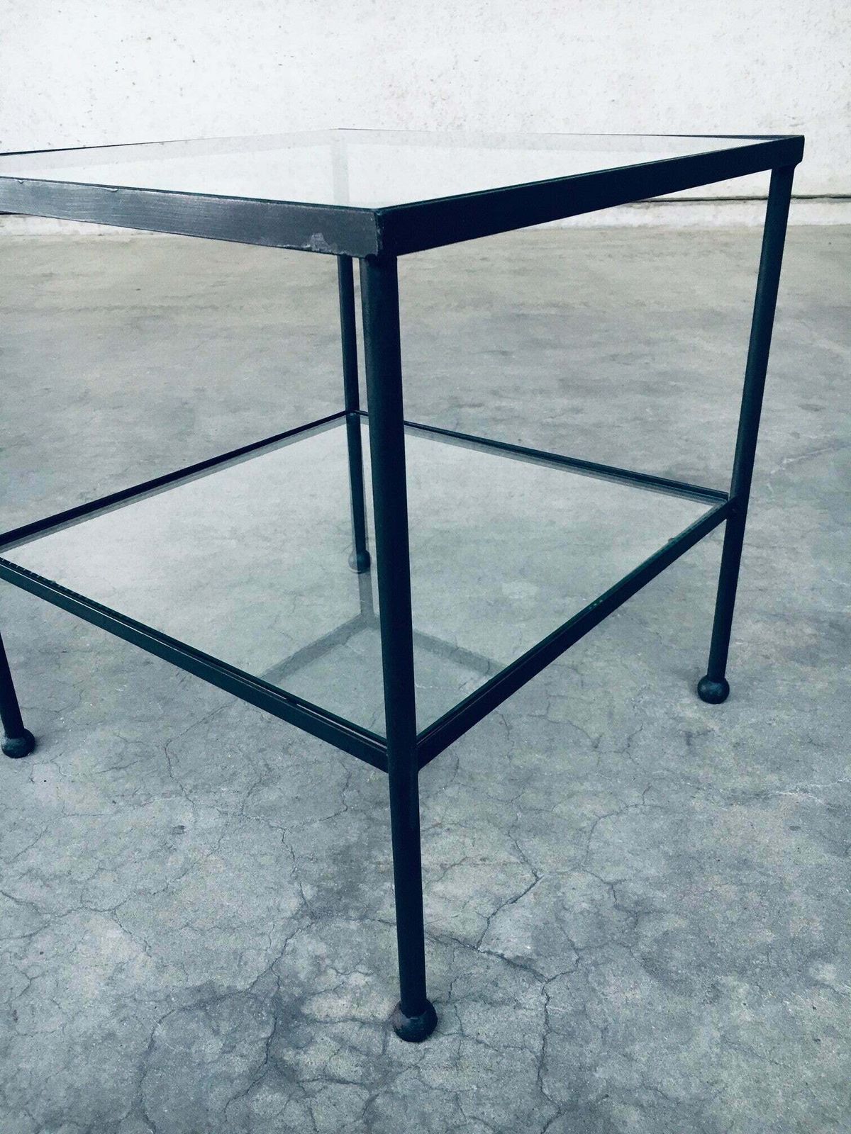 Meubels Minimalistisch Design Bijzettafel Met Twee Niveaus, België, Ca. Jaren 1960 photo
